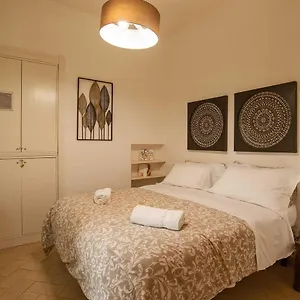 https://casa-medici-riccardi-50mt-da-piazza-duomo.it-tuscanyhotel.com