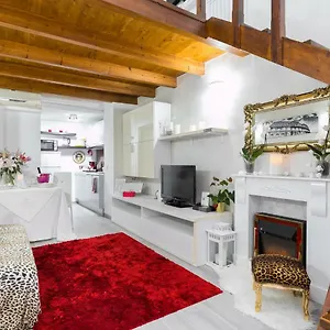 Diana Romantic Loft Appartamento